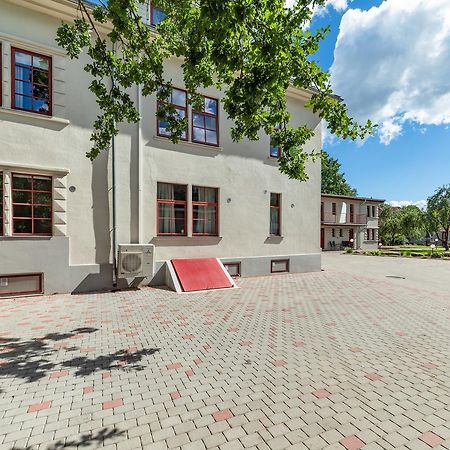 Vabaduse Apartments Parnu Luaran gambar